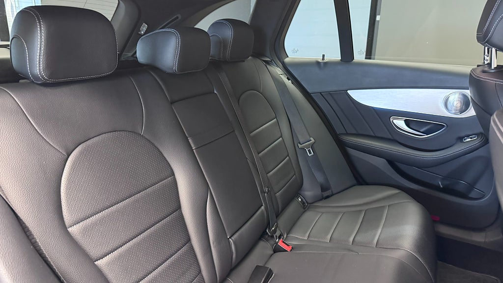 Mercedes-Benz C220 d 2017 - miniatyr 10