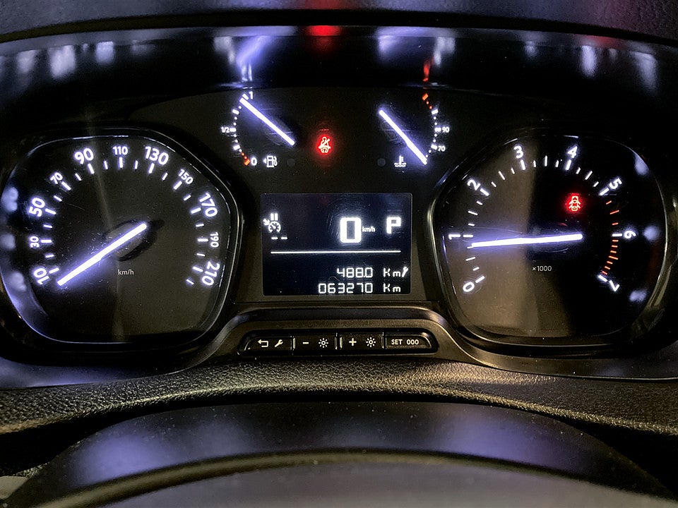 Bild på Opel Vivaro Business 2.0 BHDi 145hk Aut L3 DRAG WEBASTO B-KAMERA