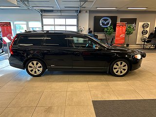 Volvo V70 2.4D Kinetic Drag/MoK-värm/SoV-Däck/Skinn