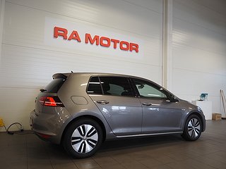 Halvkombi Volkswagen E-Golf 5 av 20
