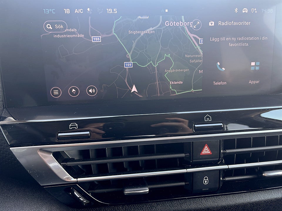 Bild på Citroën C4-X Shine 1.2 PT 130hk Aut B-KAMERA NAVI