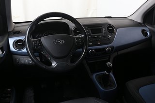 Halvkombi Hyundai i10 16 av 19