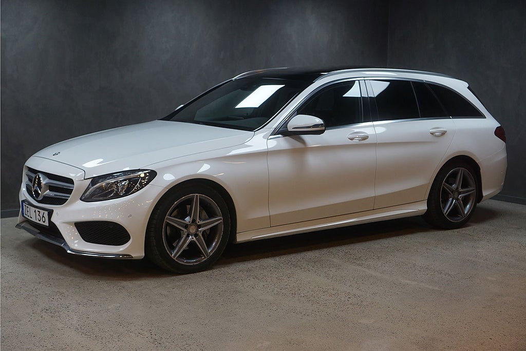 Mercedes-Benz C 200T d red 7G-Tronic Plus AMG Panorama/drag/Värmare