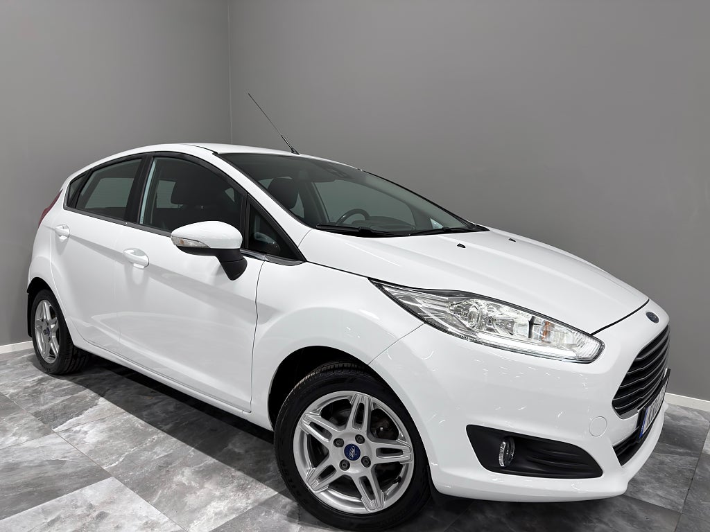 Ford Fiesta 1.0 Titanium/Ny kamrem/Nyservad/82HK