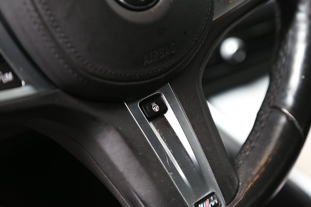 BMW 320d xDrive 190hk M Sport Sedan MHEV Cockpit P-Värmare Drag 2021
