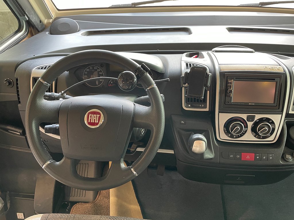Pilote G 742 XLJ Explorateur /Hyd-stö/Solcell/ALDE/Automat180hk - Pilote