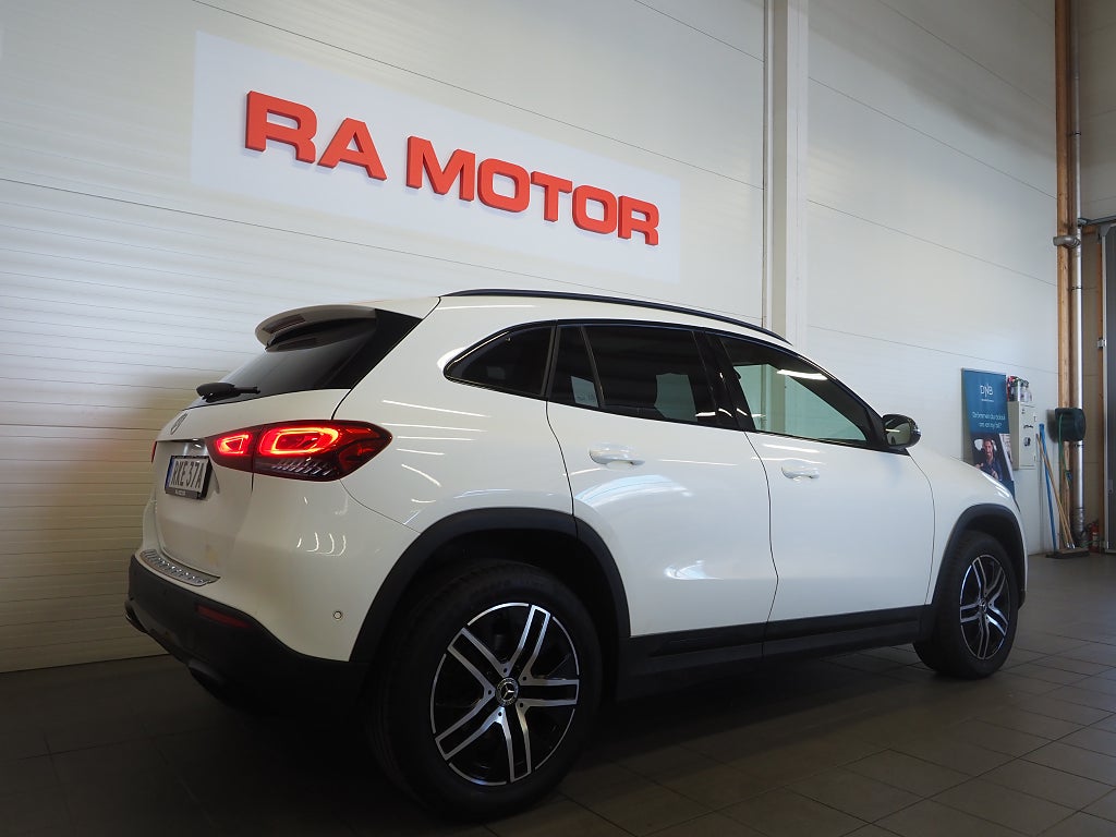 Mercedes-Benz GLA 200 d 8G-DCT Progressive Line Pano Drag Navi Kamera 2021