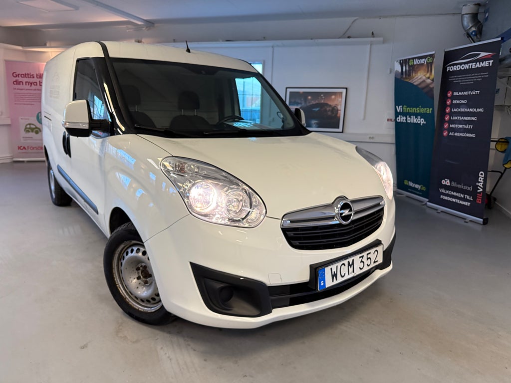Opel Combo Van 2.4t 1.3 CDTI ** Nybesiktad **
