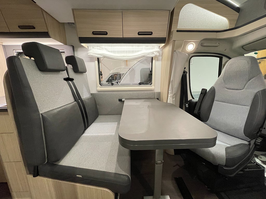 Sun Living S 75 SC / Automat / ALDE / AC-Bodel / Solcell / 5bält / Taksäng/ - Sun Living