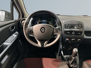 Renault Clio 1.2 73hk Kamrem bytt Farthållare S/V-hjul – bild 9