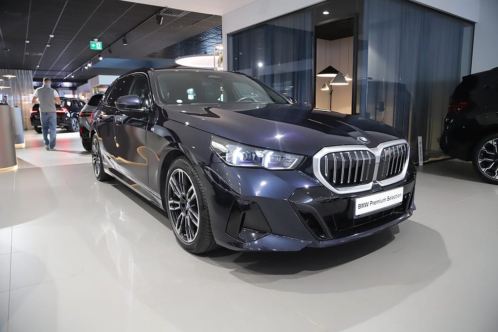 BMW 520d xDrive Touring / M Sport / Innovation / Komfortstol