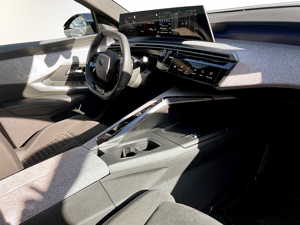 Bild på Peugeot 3008 GT Hybrid 145hk Aut B-KAMERA CARPLAY