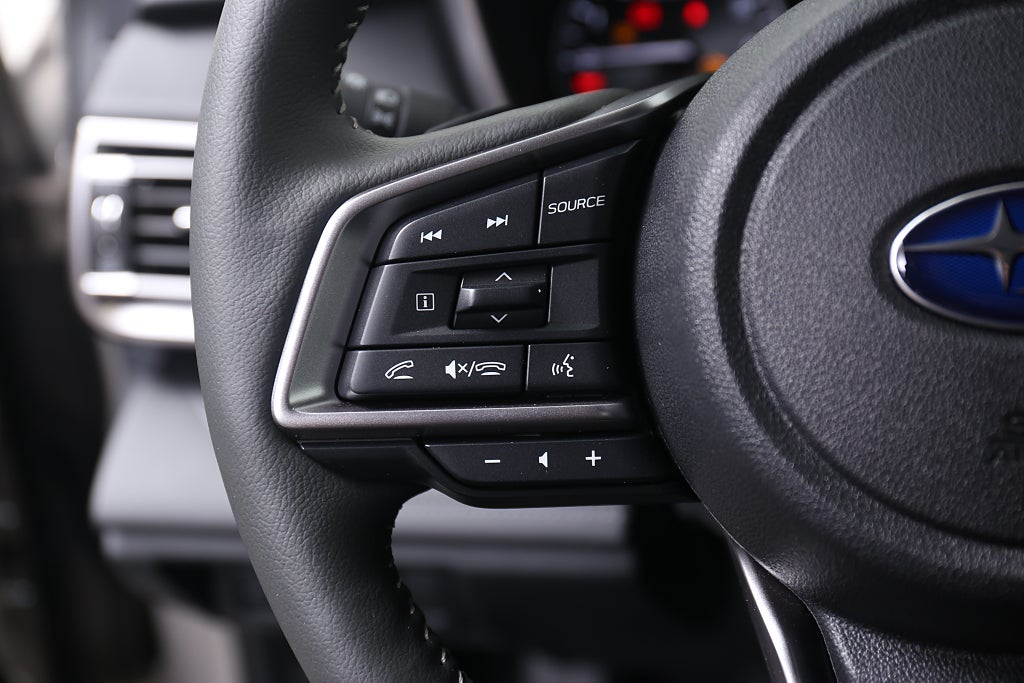 Subaru Outback Limited| 3 fria Service.