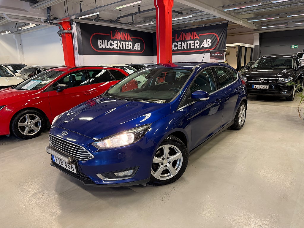 Ford Focus 1.0 2 ägare Drag PDC Motorvärmare Kamrem bytt Euro 6 SoV