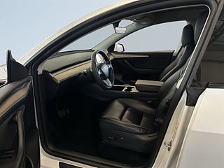 Tesla Model Y Long Range AWD S&V/Dragkrok/Premium ljud/Autopilot/MOMS