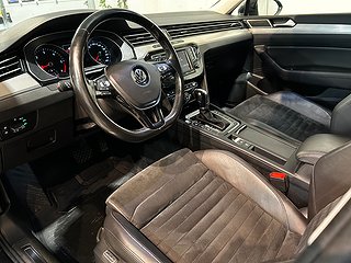 Volkswagen Passat Sportscombi R-Line AWD Dvärm Kamera Drag