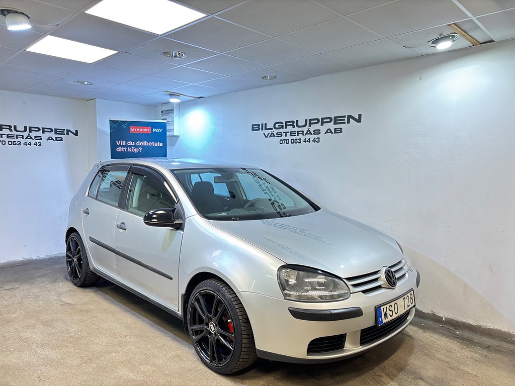 Volkswagen Golf 5-dörrar 1.6 / Ny Bes / Ny Serv /Kamrem bytt