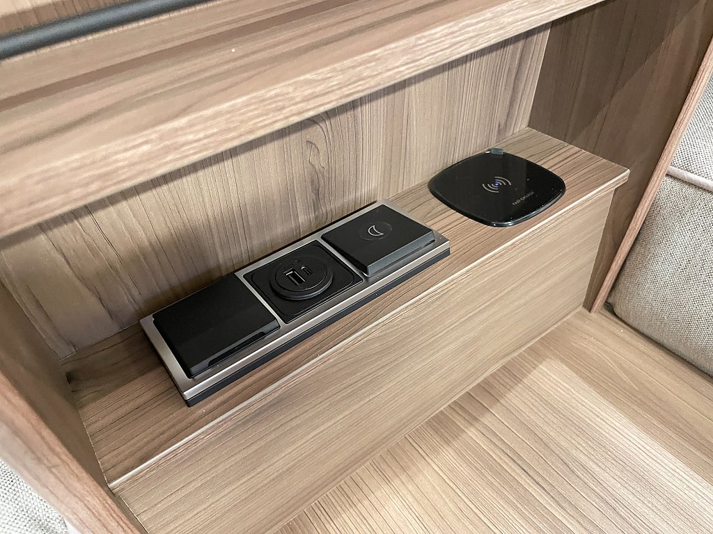 Kabe Novum Compact 720 LGB /B-körkort/ALDE/Mercedes/Face2Face - Kabe