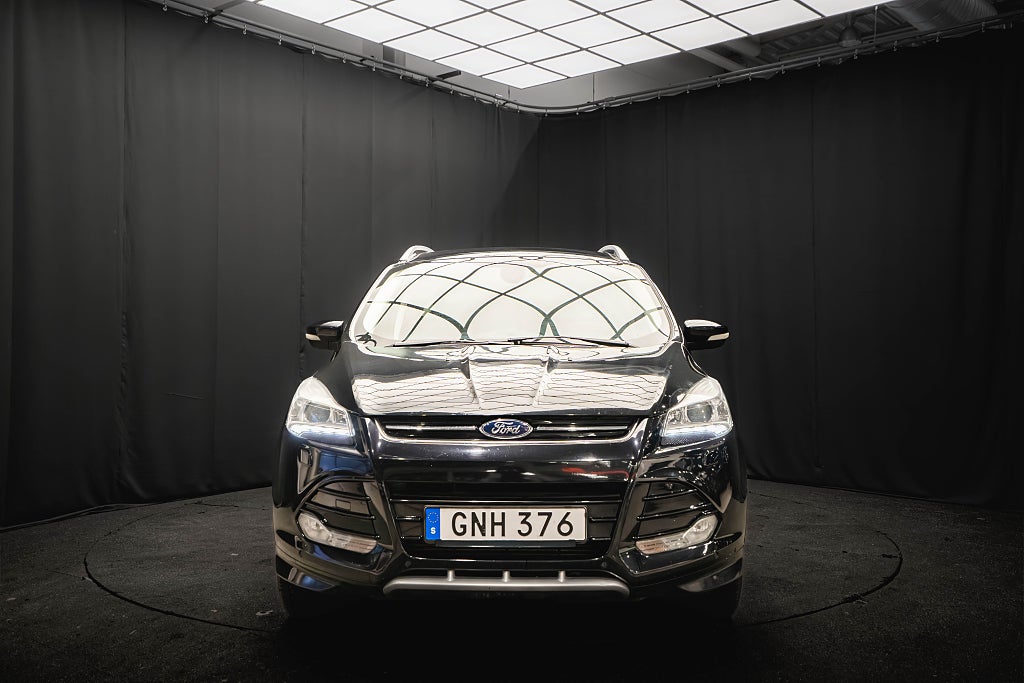 Ford Kuga TDCi AWD Titanium D-VÄRMARE ELBAKLUCKA KEYLESS 180hk