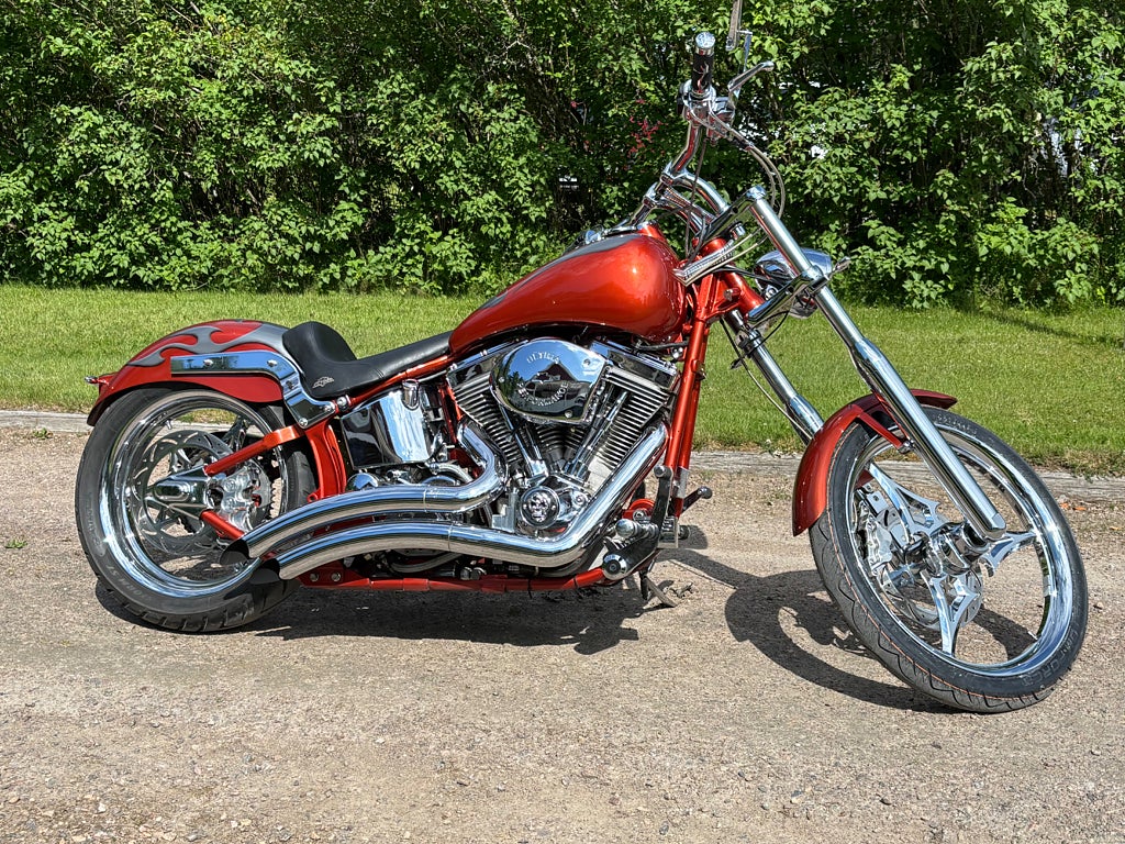 Harley-Davidson FXSTC / Ultima / Riktigt fint bygge ( Bokad ) Harley Ultima chop