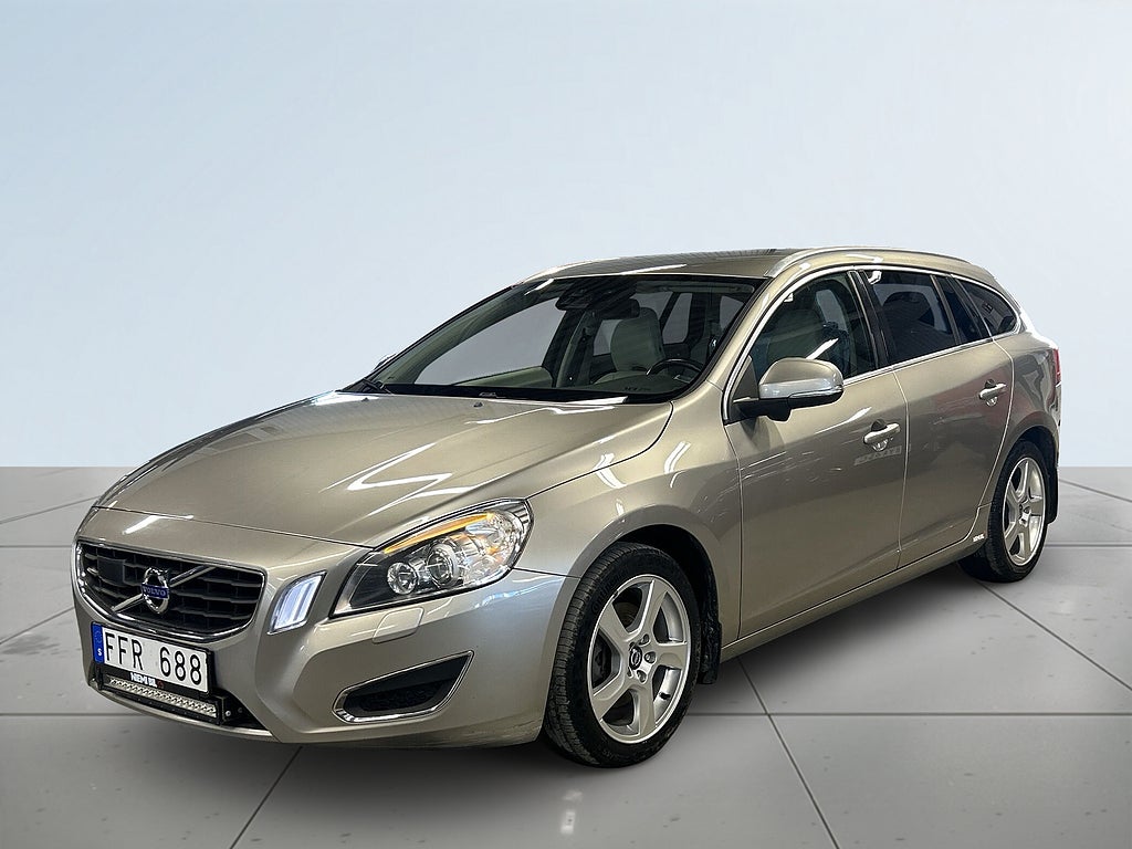 Volvo V60 D3 Summum M-Värmare/Skinn/P-Värmare/LED-Ramp/P-Sensorer