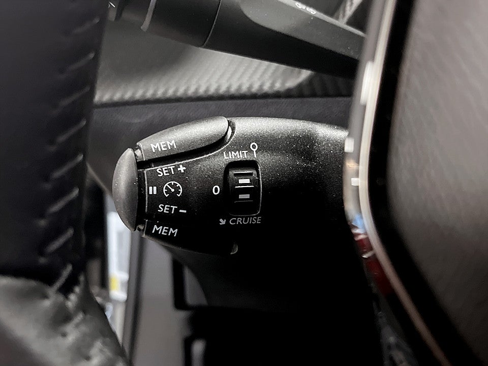 Bild på Peugeot 2008 Allure 1.2 PT 130hk P-SENSORER