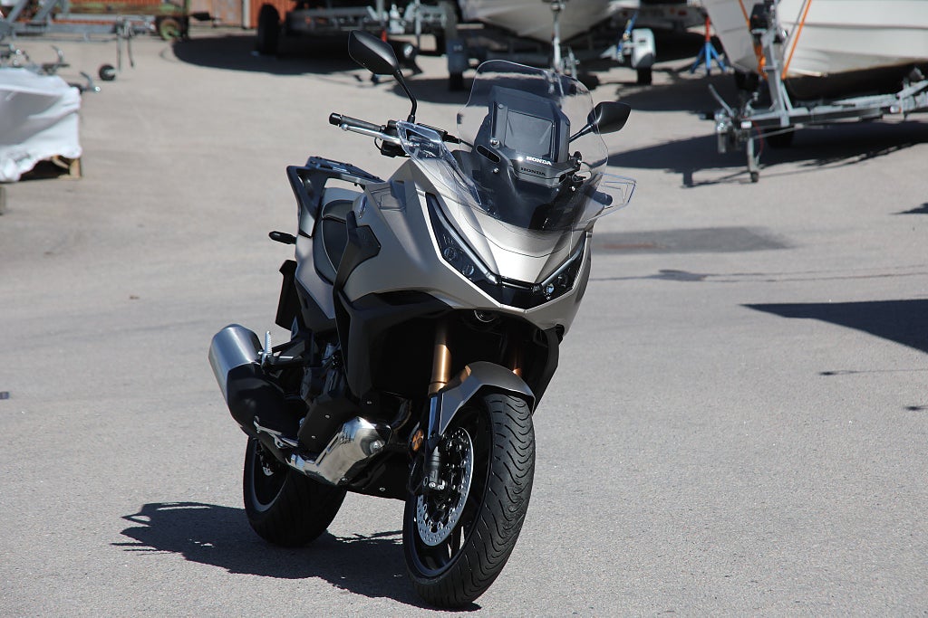 Honda NT1100 ES DCT 2026 - miniatyr 2