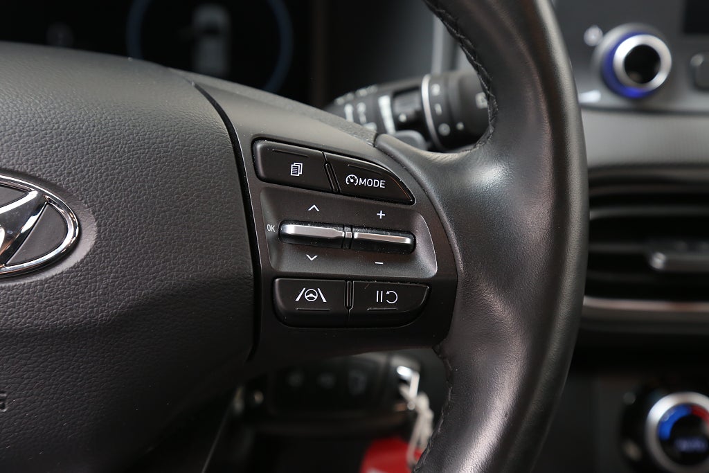 Hyundai Kona 1,0 T-GDI 120hk Essential Aut Kamera Motorv Drag 2023