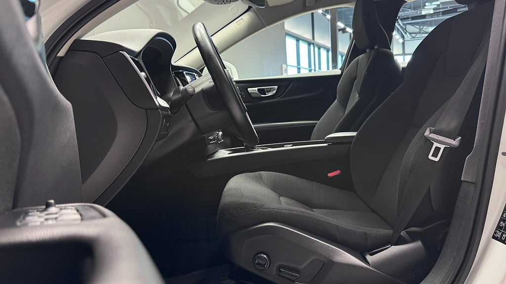 Volvo V60 Cross Country 2020 - miniatyr 8