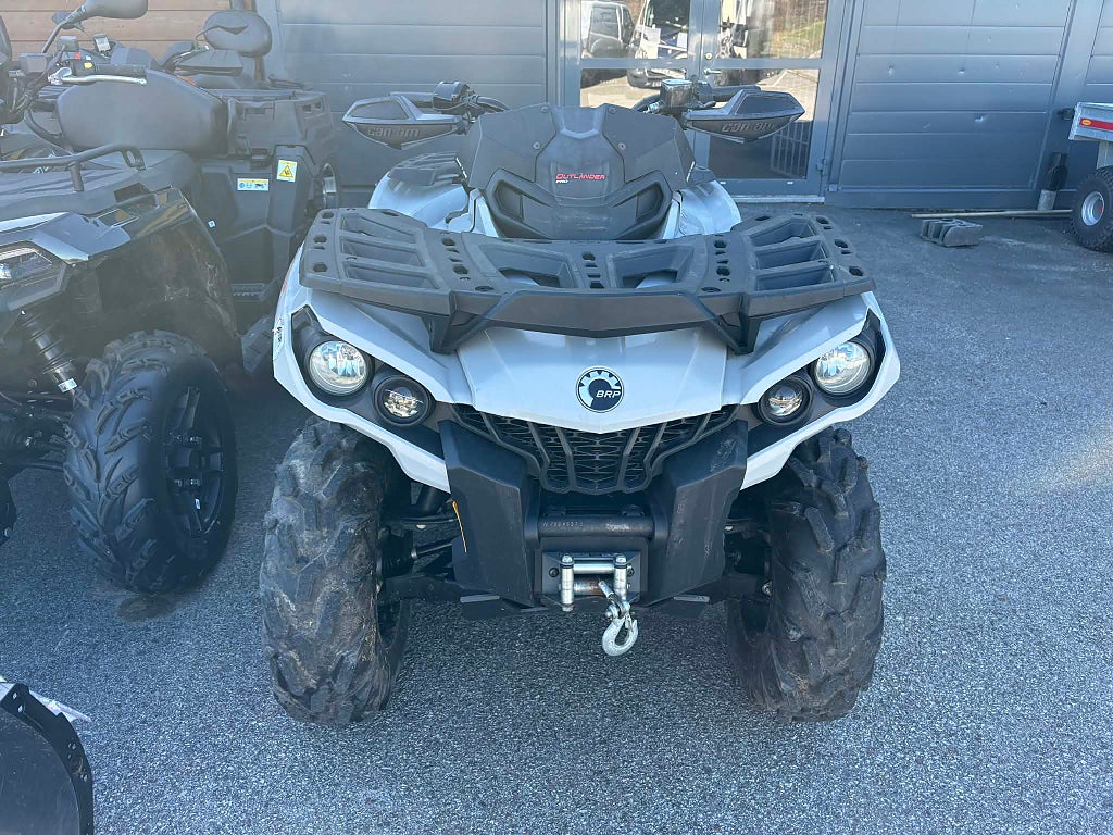 Can-Am Outlander 650 pro 