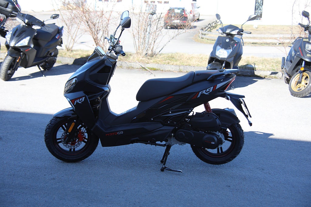 MOTO CR R9 Pure 4T EFI 2025 - miniatyr 4