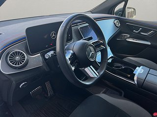 SUV Mercedes-Benz EQE 6 av 15