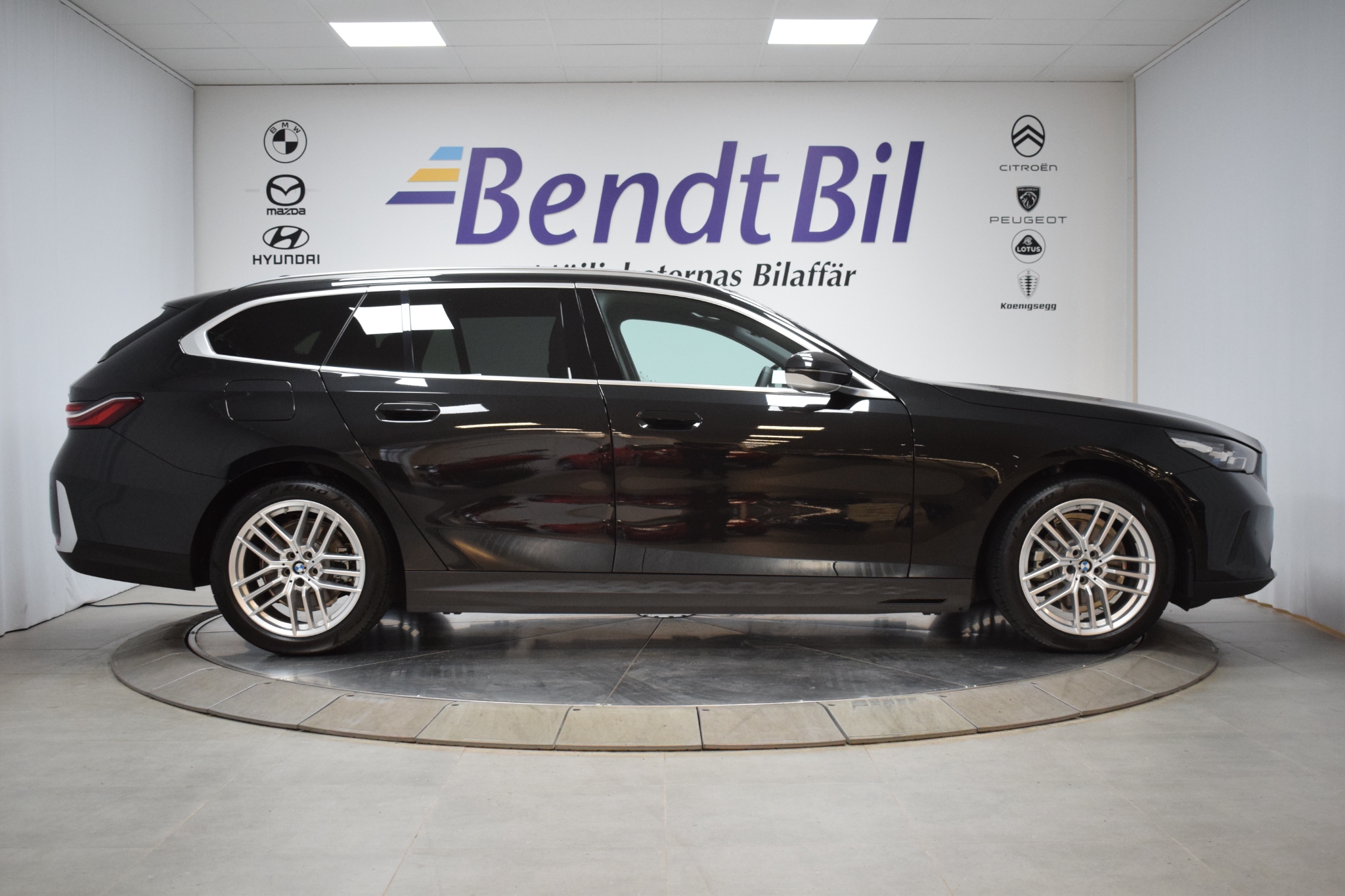 BMW 530 e xDrive Touring 2026, bild 5/10