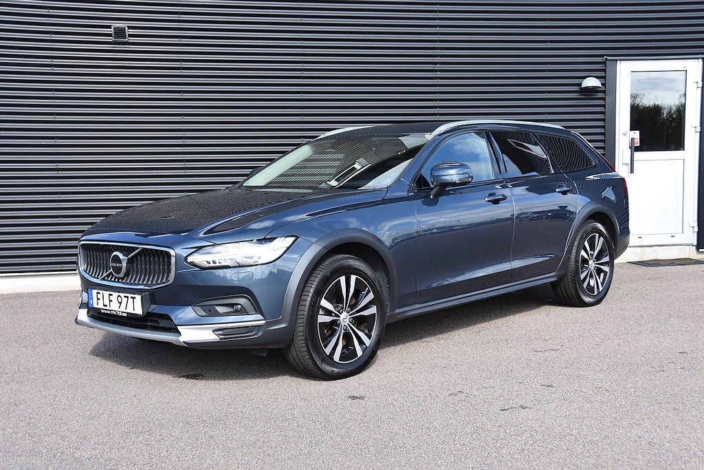 Volvo V90 Cross Country B4 AWD Momentum Kamera, HUD , H/K