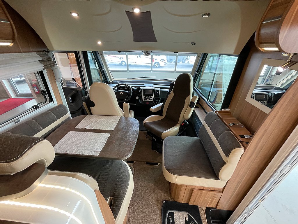 Pilote G 742 XLJ Explorateur /Hyd-stö/Solcell/ALDE/Automat180hk - Pilote