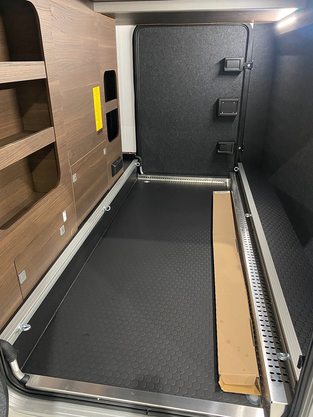 Adria Coral Supreme 670 SL / ALDE / Ugn / Panorama / Automat - Adria