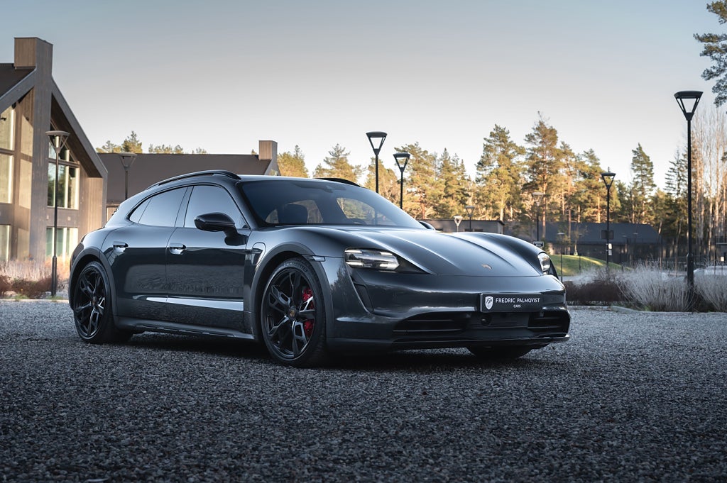 Porsche Taycan 4S Cross Turismo / Leasebar