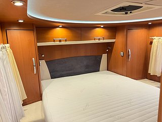 Husbil-integrerad Frankia Luxury Class 840 26 av 36