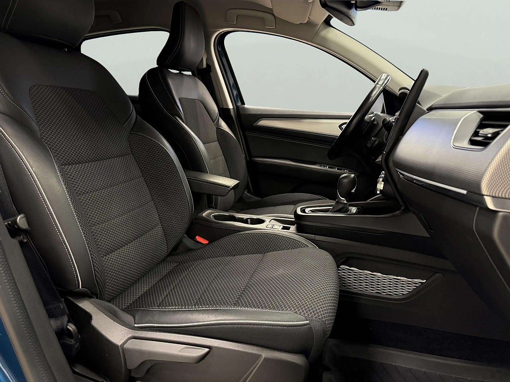 Renault Arkana 1.3 TCe 140hk Automat Vinterhjul 24 mån garanti - miniatyr 13