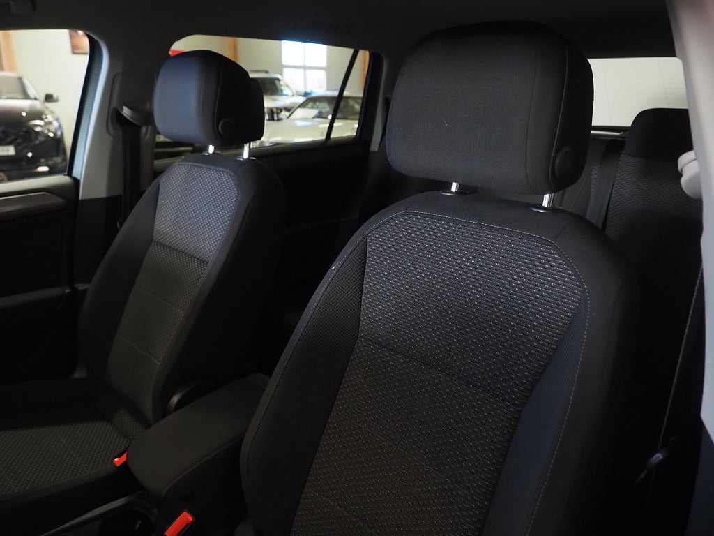 Volkswagen Tiguan Allspace 2.0 TSI 4Motion 190hk R-Line P-Värm Drag B-Kam 2019