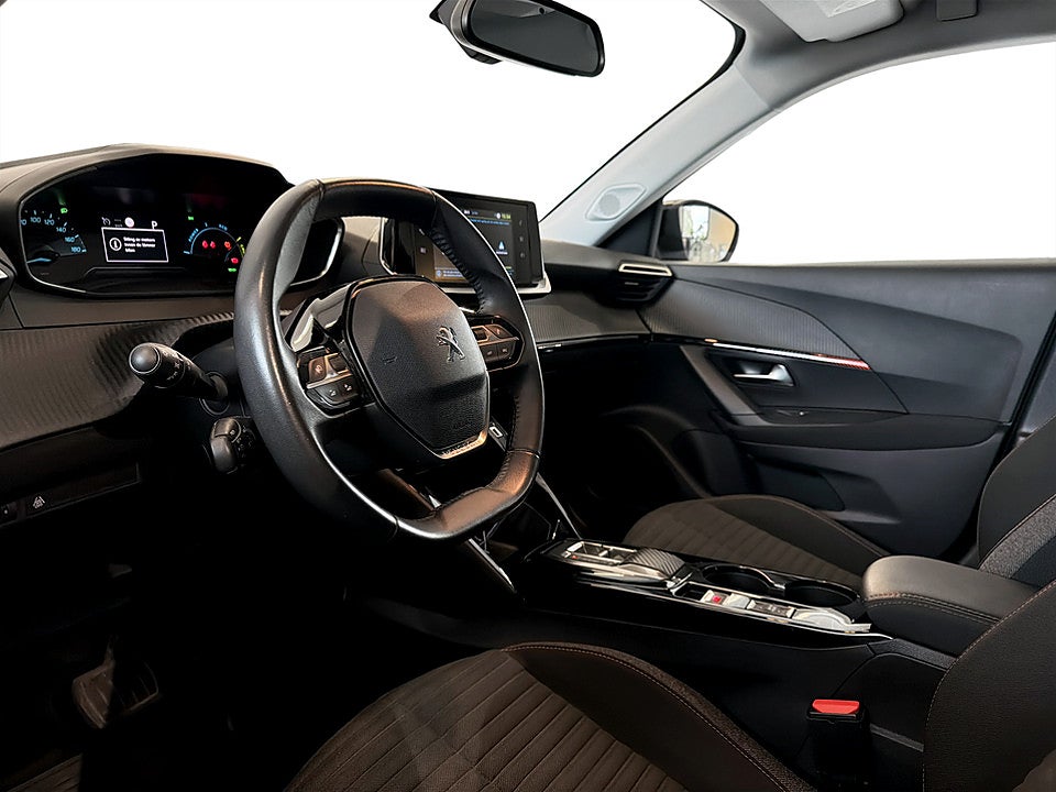 Bild på Peugeot e-2008 Active 50kWh 136hk Aut CARPLAY BACKSENSORER