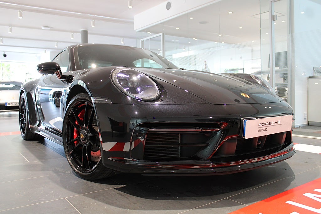 Porsche 911 992 Carrera GTS