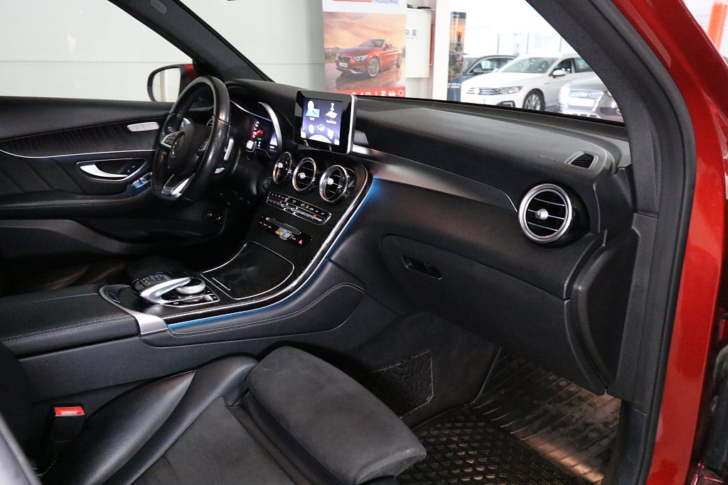 Mercedes-Benz GLC220 d 2017 - miniatyr 16