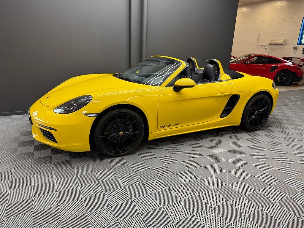 Porsche 718 Boxster 300hk / Nyservad