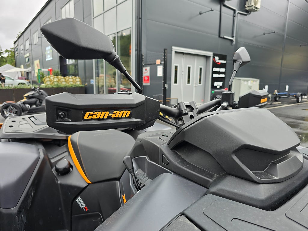Can-Am Outlander XT-P 1000R Traktor B 