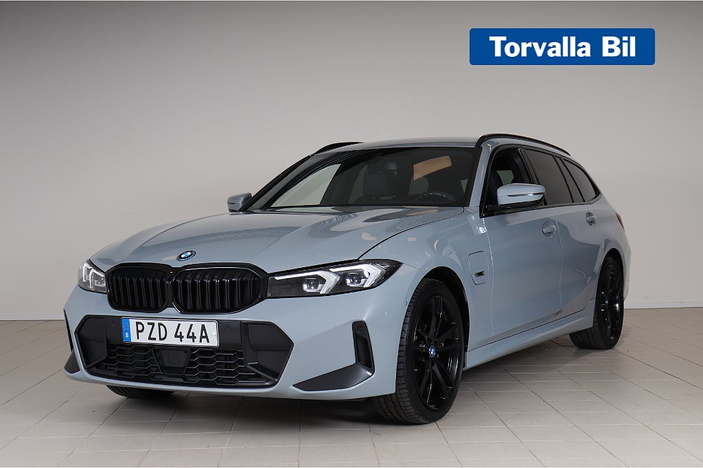 BMW 330e xDrive 292hk Touring M-Sport Drag V-Hjul MOMS