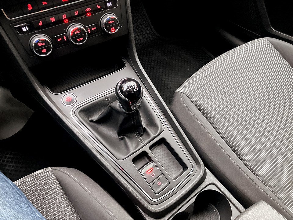 Bild på Seat Leon Style 1.0 TSI 150hk - PANO, B-KAMERA