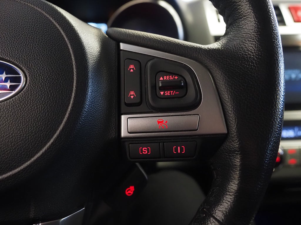 Subaru Outback 2.5 4WD 175hk Lineartronic Ridge Drag M-Värm Kamera 2017