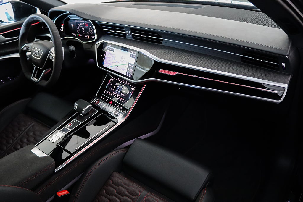 Audi RS6 Performance MOMS HuD RS-Design Pano Alpin