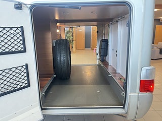 Husbil-halvintegrerad Hymer T 674 SL 6 av 30
